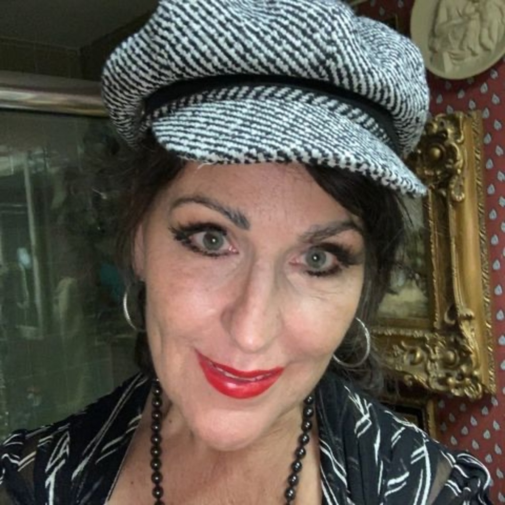 Meet your Posher, Lori